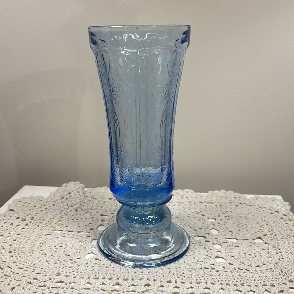 Indiana Glass Blue Madrid Recollection Pedestal Vase 1976